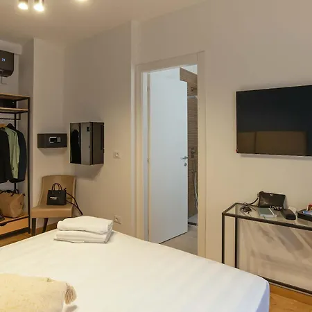 Essence Collection Hotel *