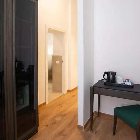 Essence Collection *